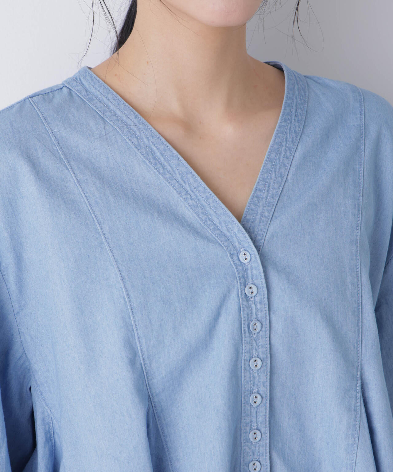 ライトデニムフレアブラウス
