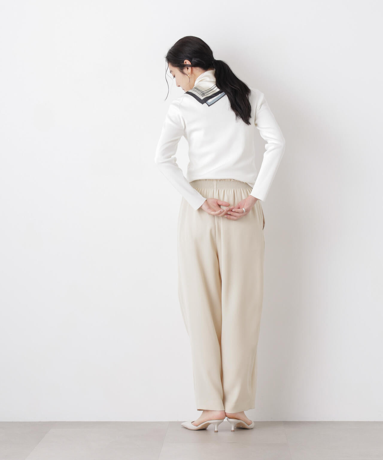 7function Uネック総針ニット