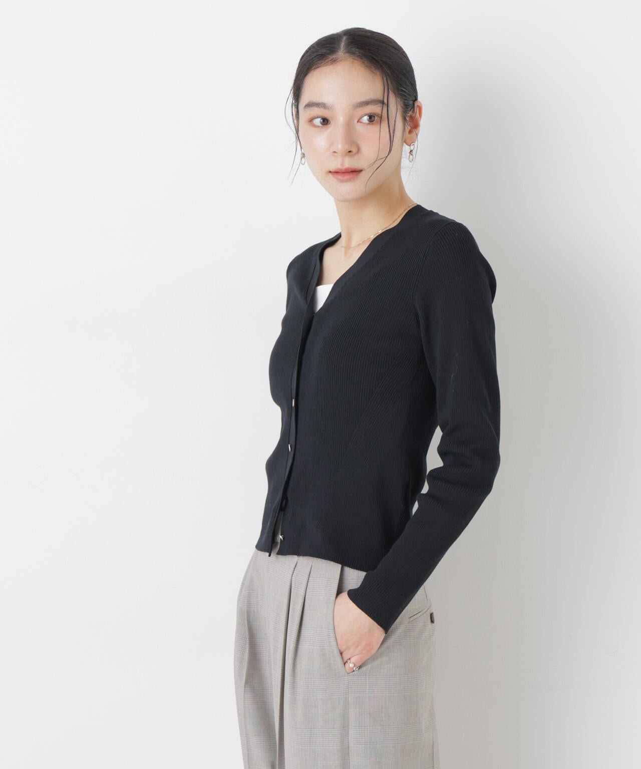 ウォッシャブルハイツイストVネックリブカーディガン