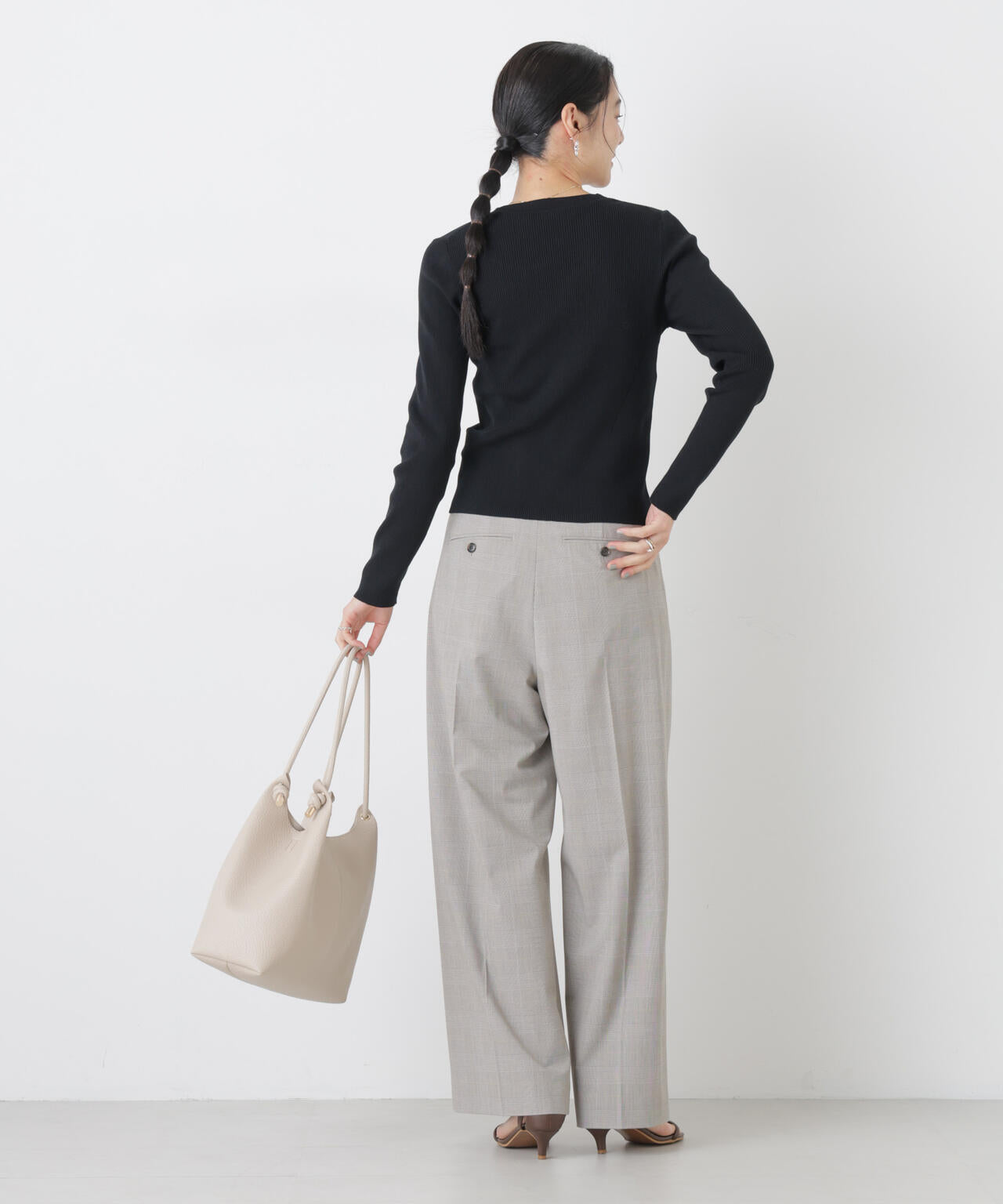 ウォッシャブルハイツイストVネックリブカーディガン