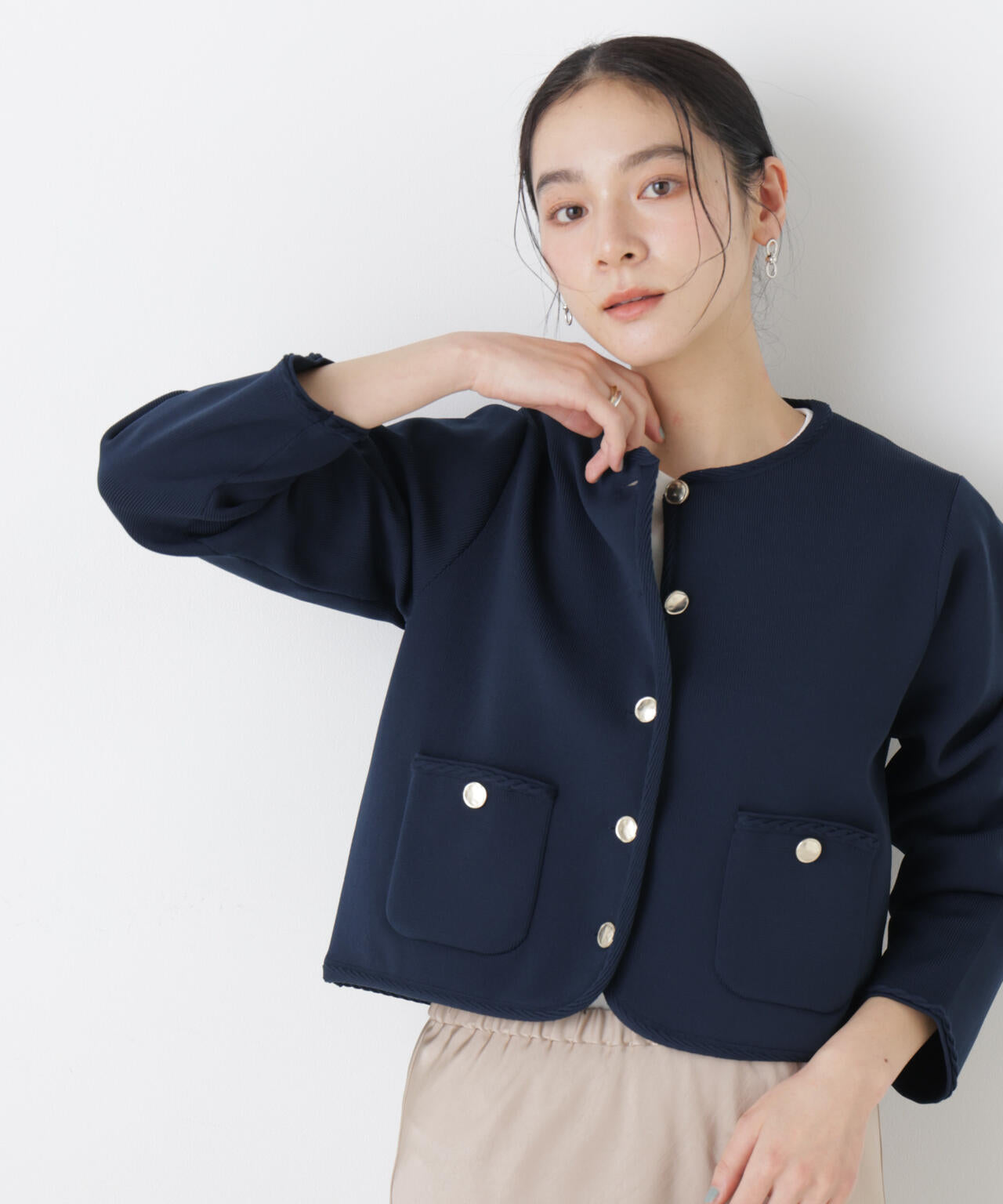 ゴールドボタンニットジャケット