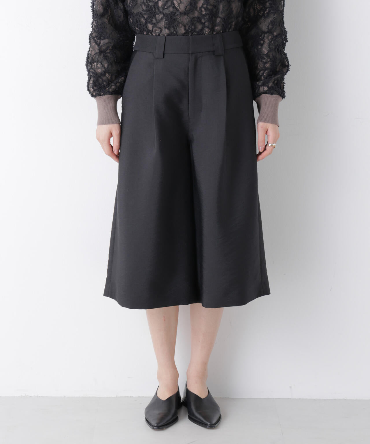 エアリーツイルボリュームキュロットパンツ