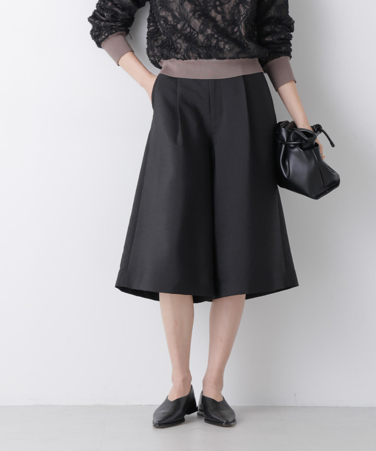 エアリーツイルボリュームキュロットパンツ