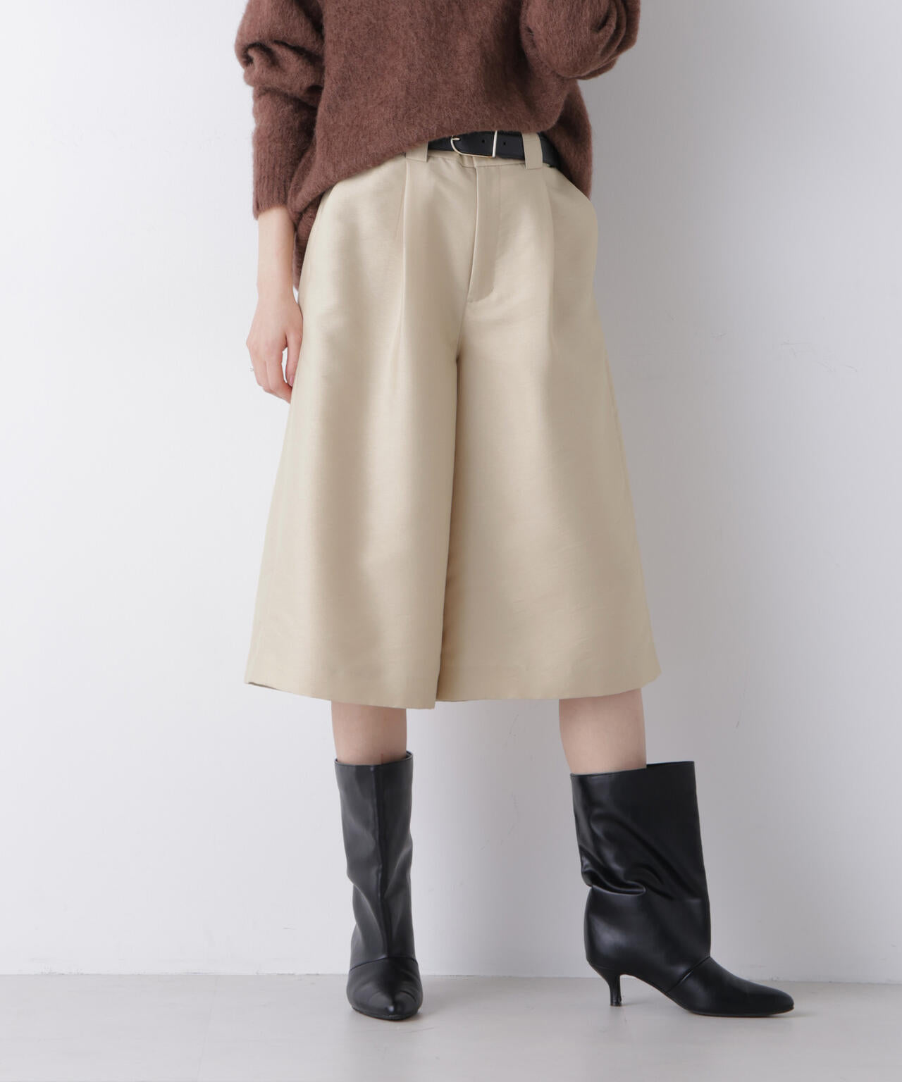 エアリーツイルボリュームキュロットパンツ