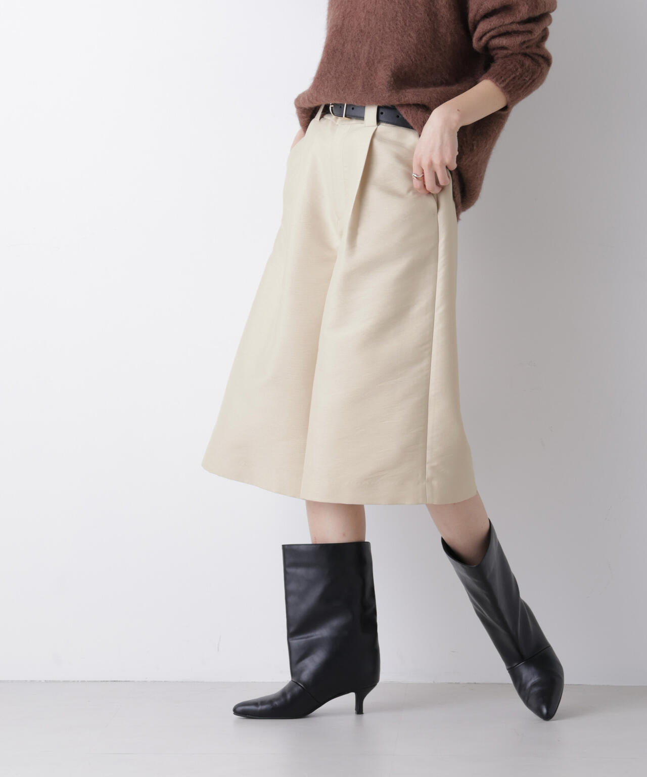 エアリーツイルボリュームキュロットパンツ