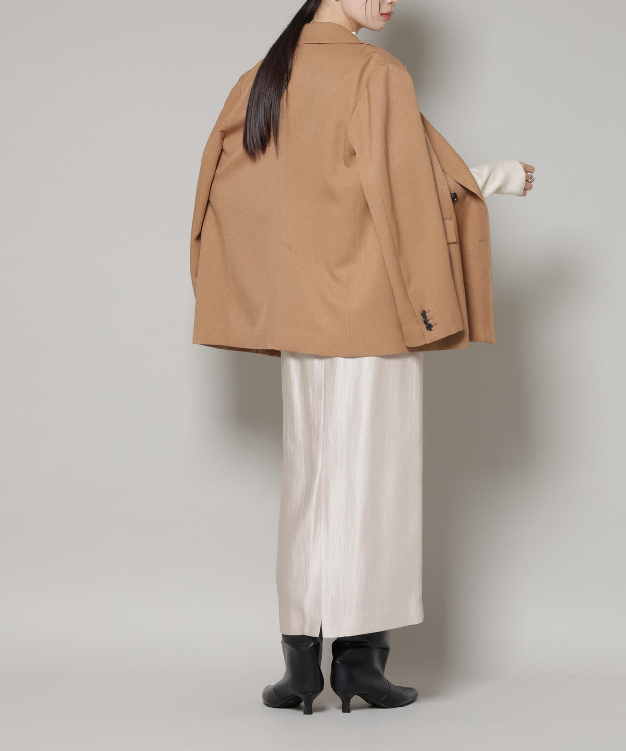 ブライトツイルサテンタイトスカート