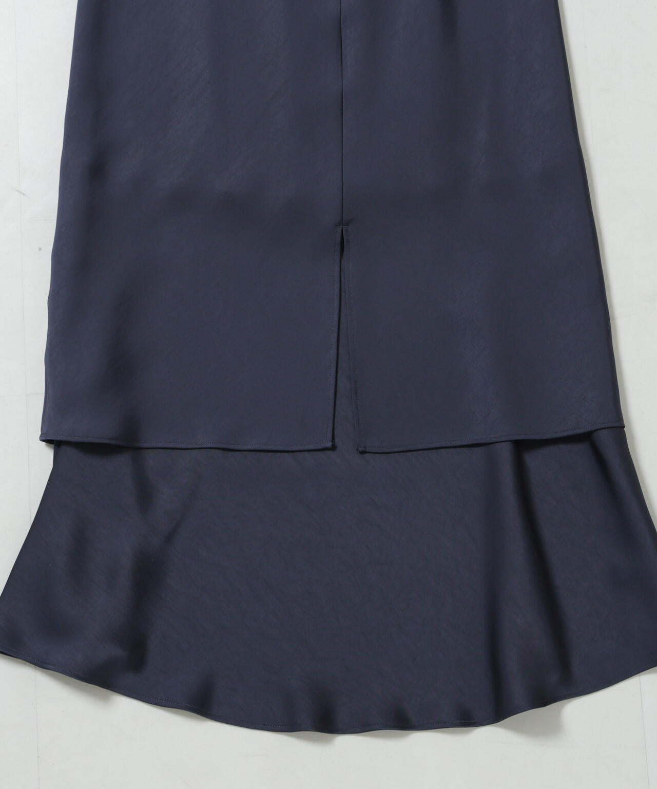 ダブルサテンレイヤードデザインスカート