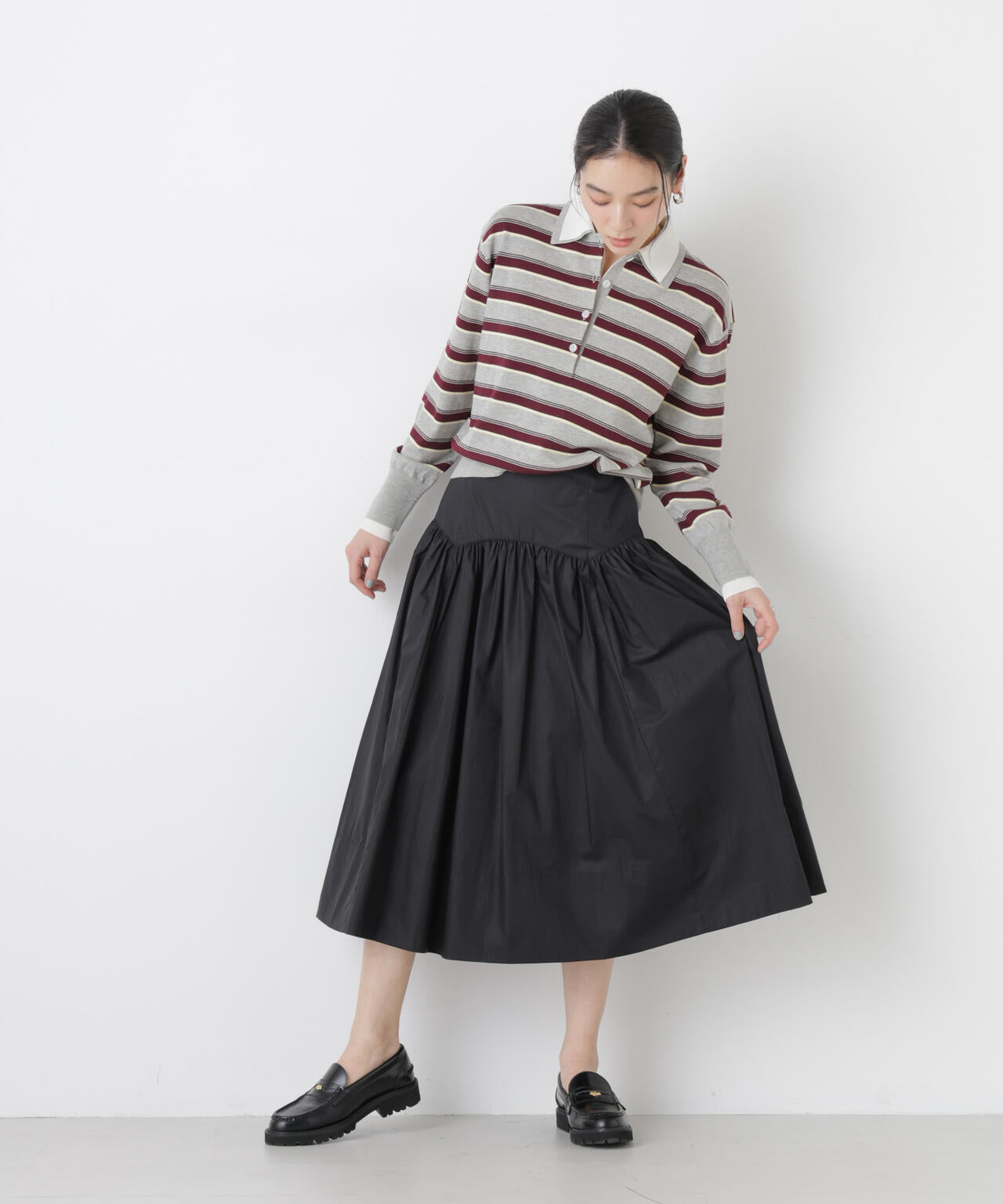 ローギャザーミディスカート