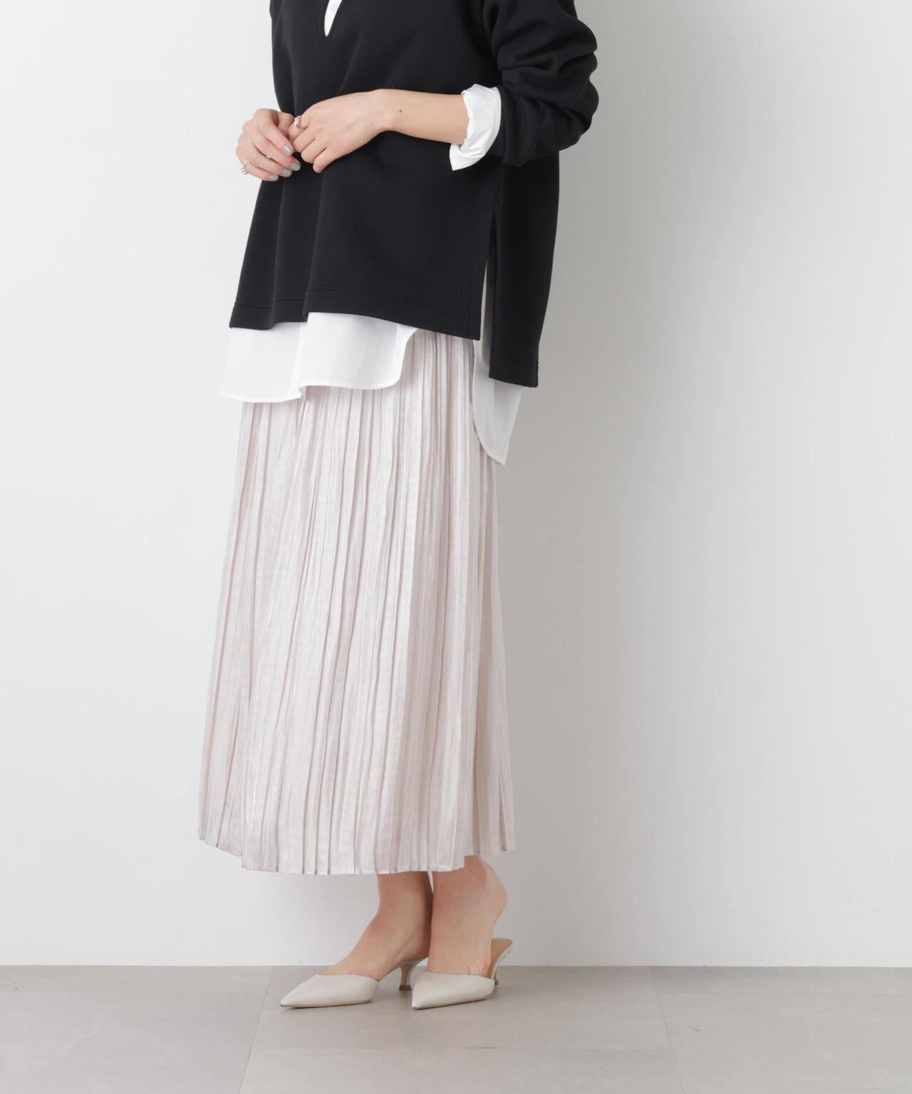 シャイニーサテンプリーツスカート