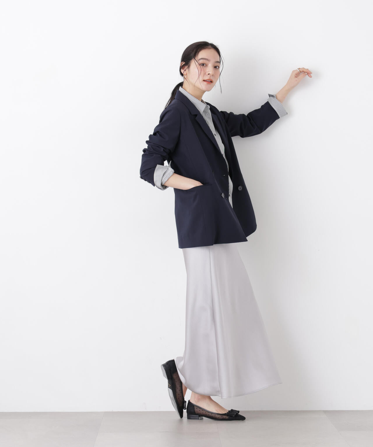 サテンナロースカート