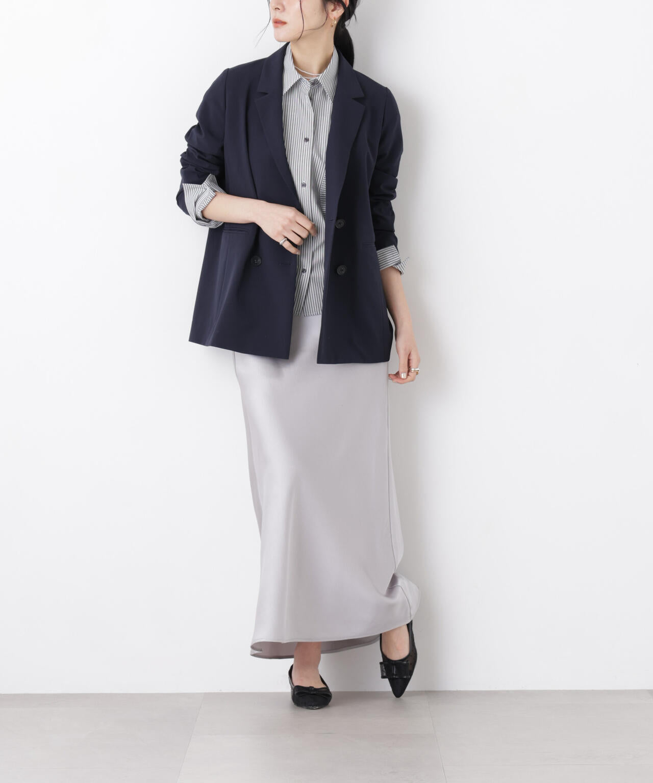 サテンナロースカート