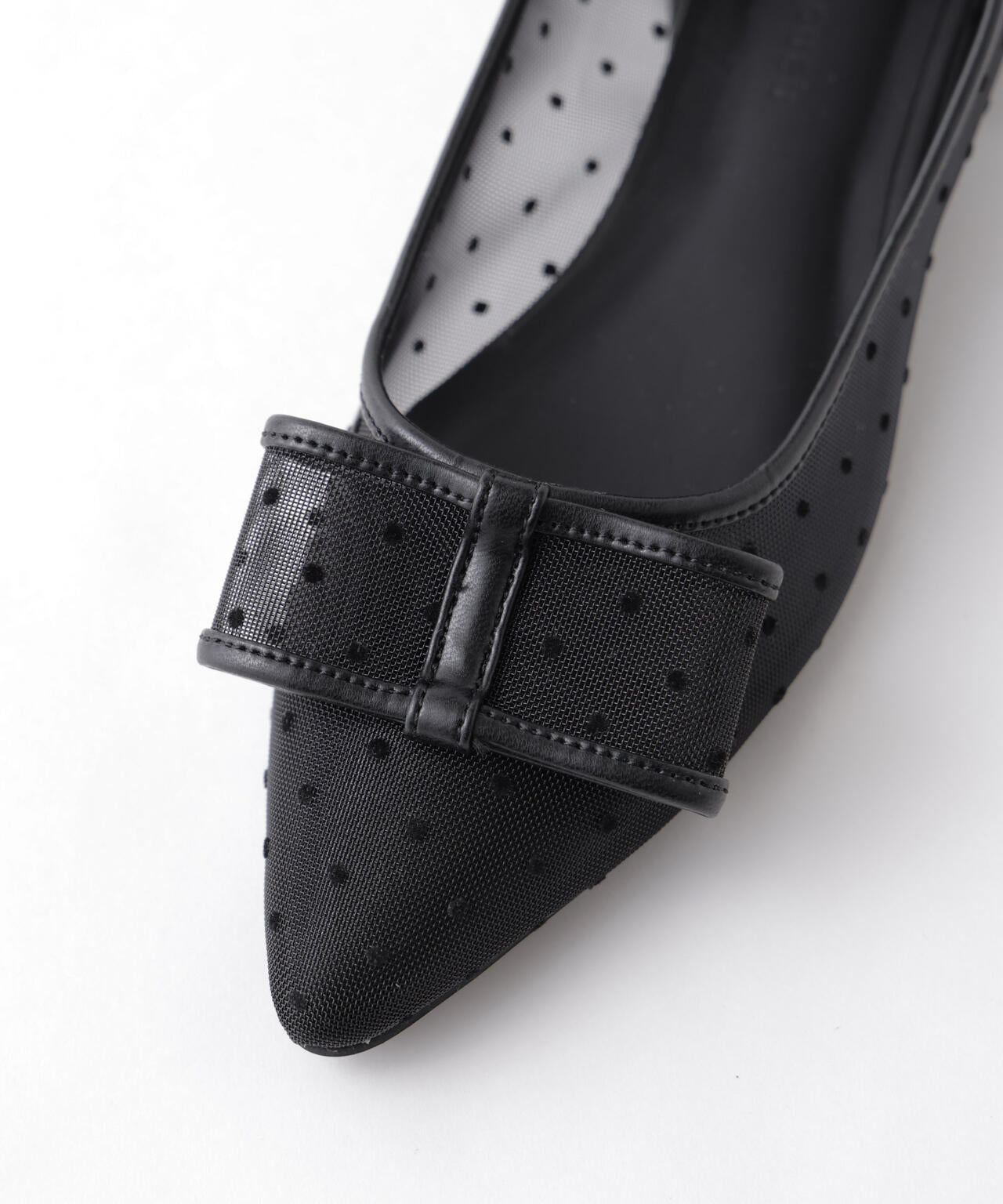 ドットフロッキーリボンパンプス