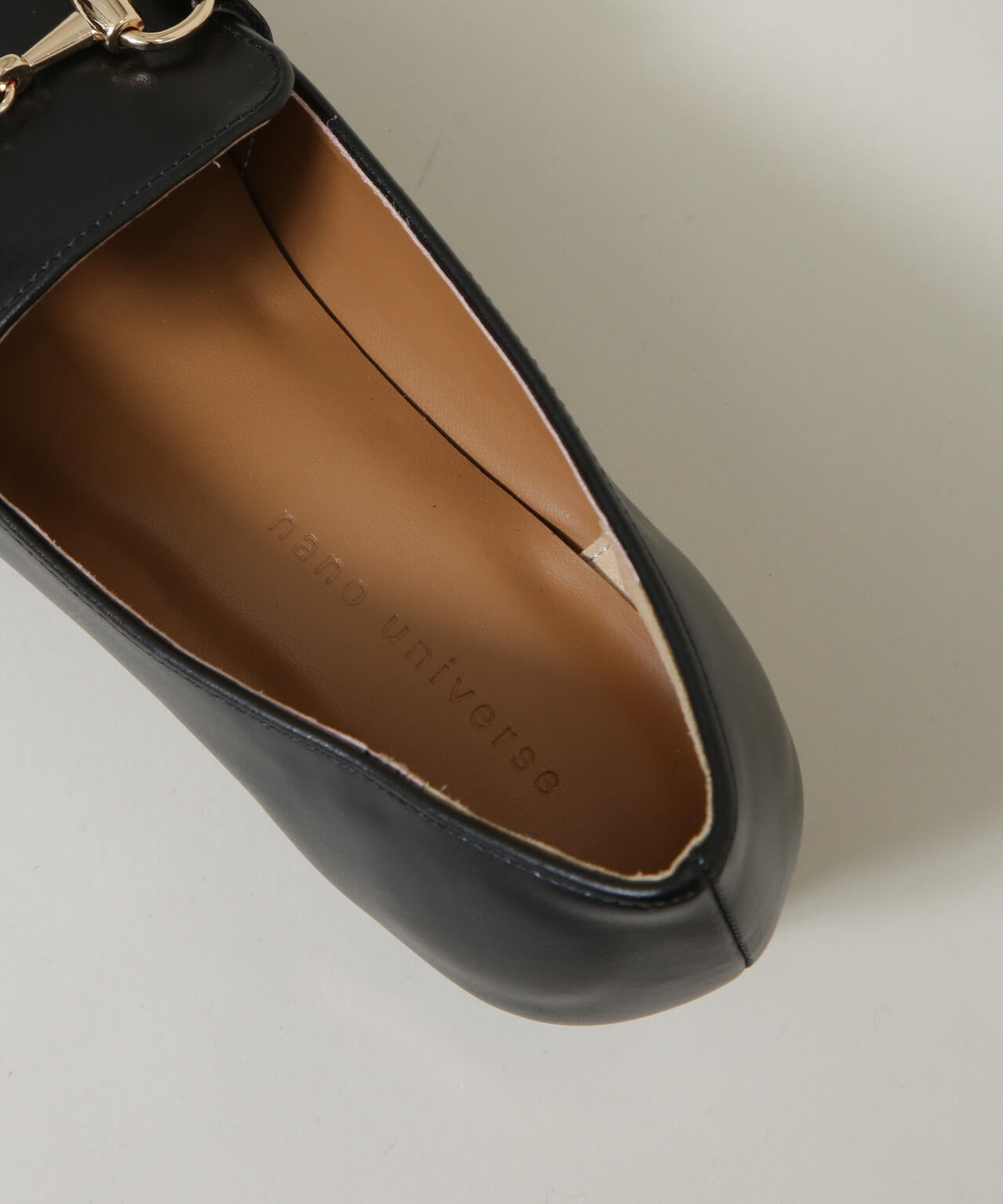 ゴールドパーツヒールローファー