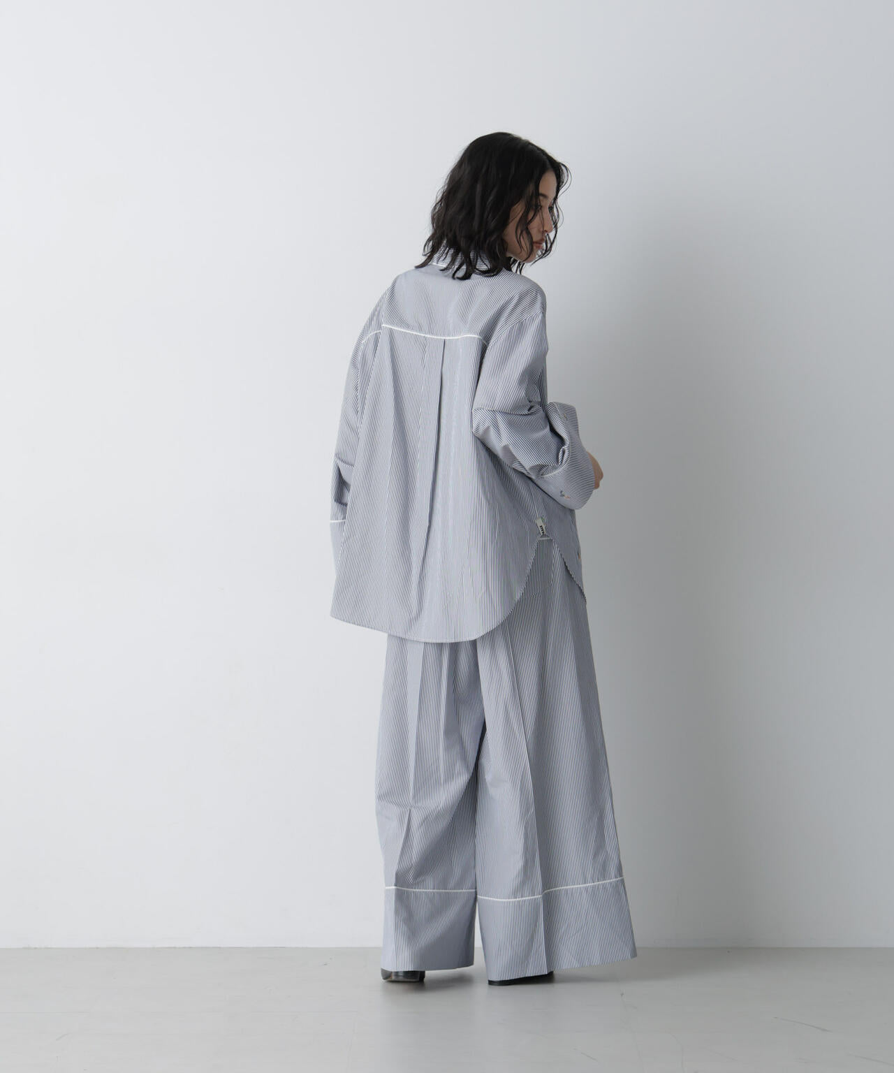 「STEVELOUR」フラワーモチーフスリーピーシャツ(セットアップ可)