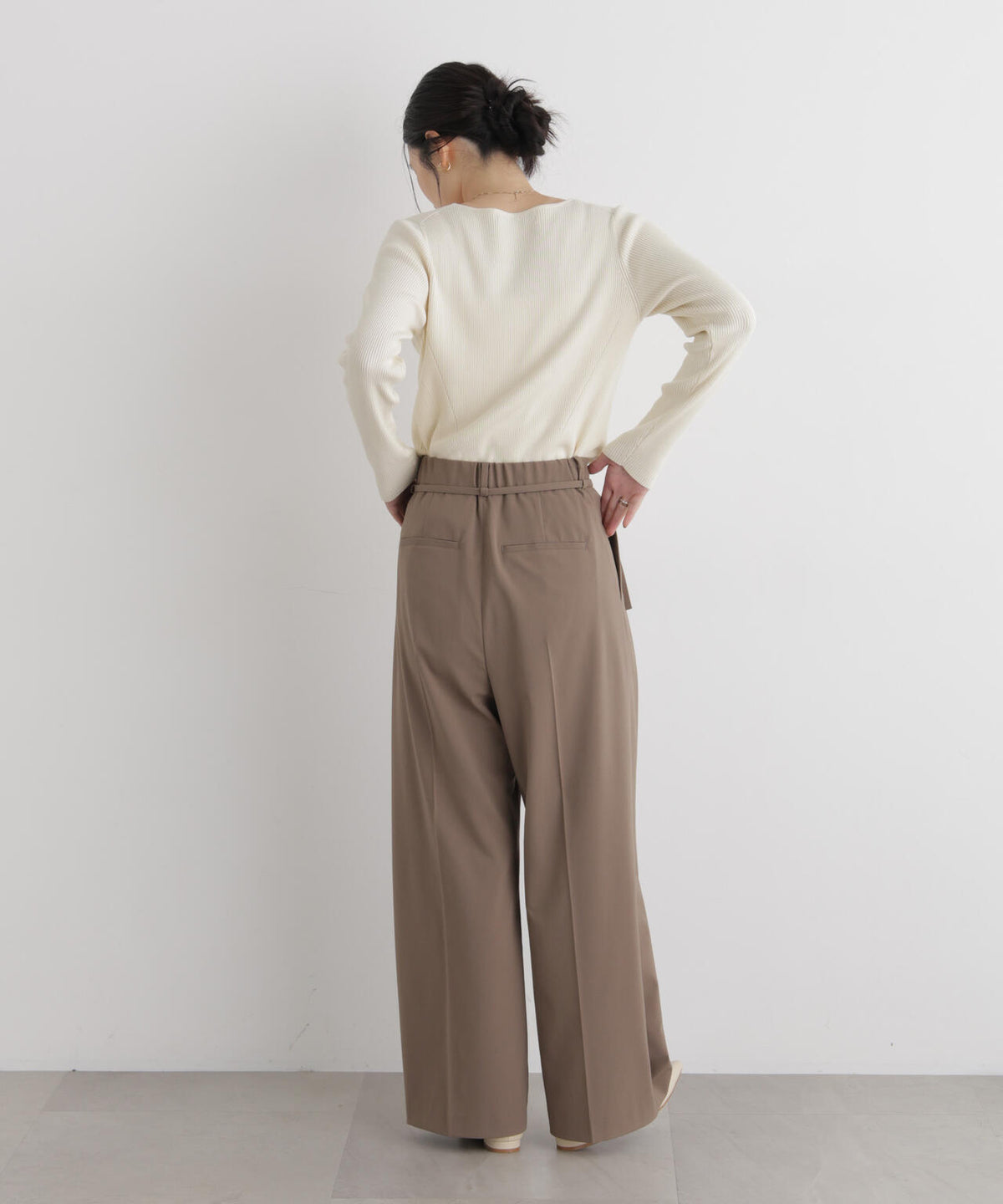 CICA&UVカット加工スクエアネックリブニット