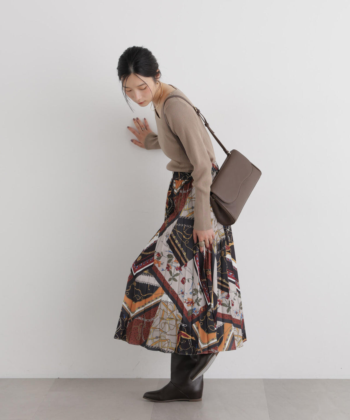 CICA&UVカット加工スクエアネックリブニット
