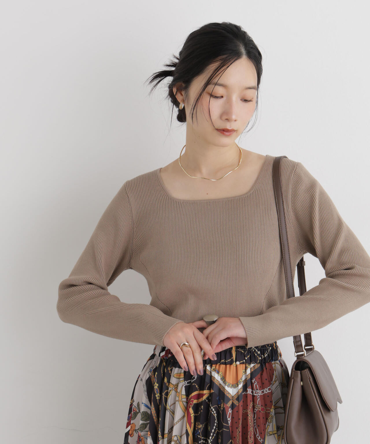 CICA&UVカット加工スクエアネックリブニット