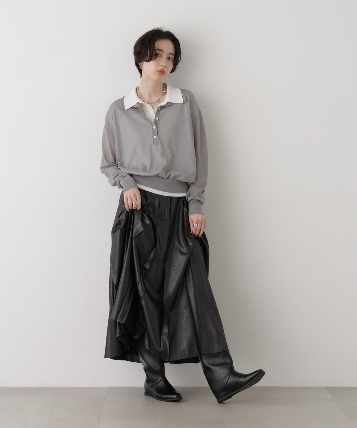 レザーライクワンサイドプリーツスカート