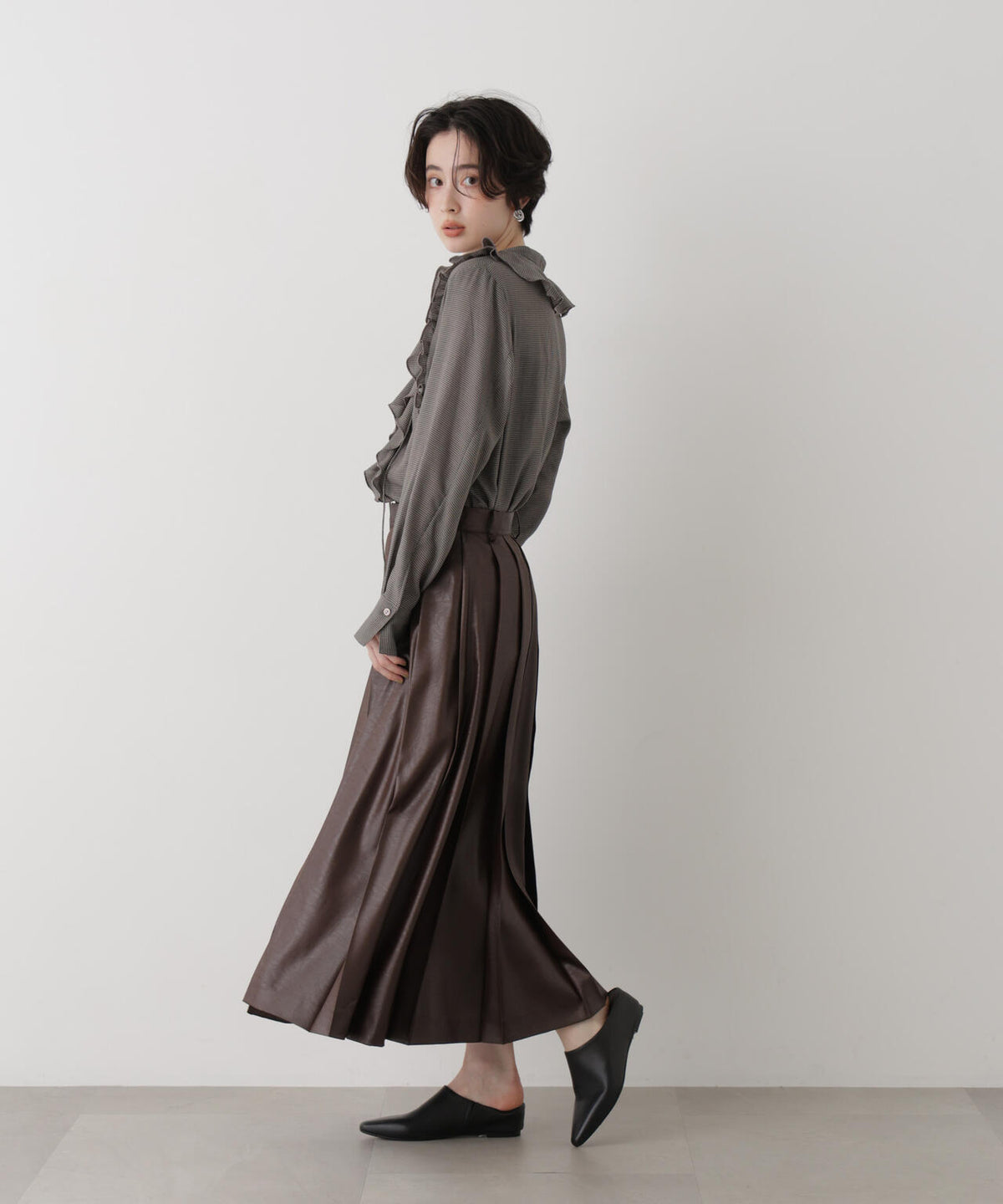 レザーライクワンサイドプリーツスカート