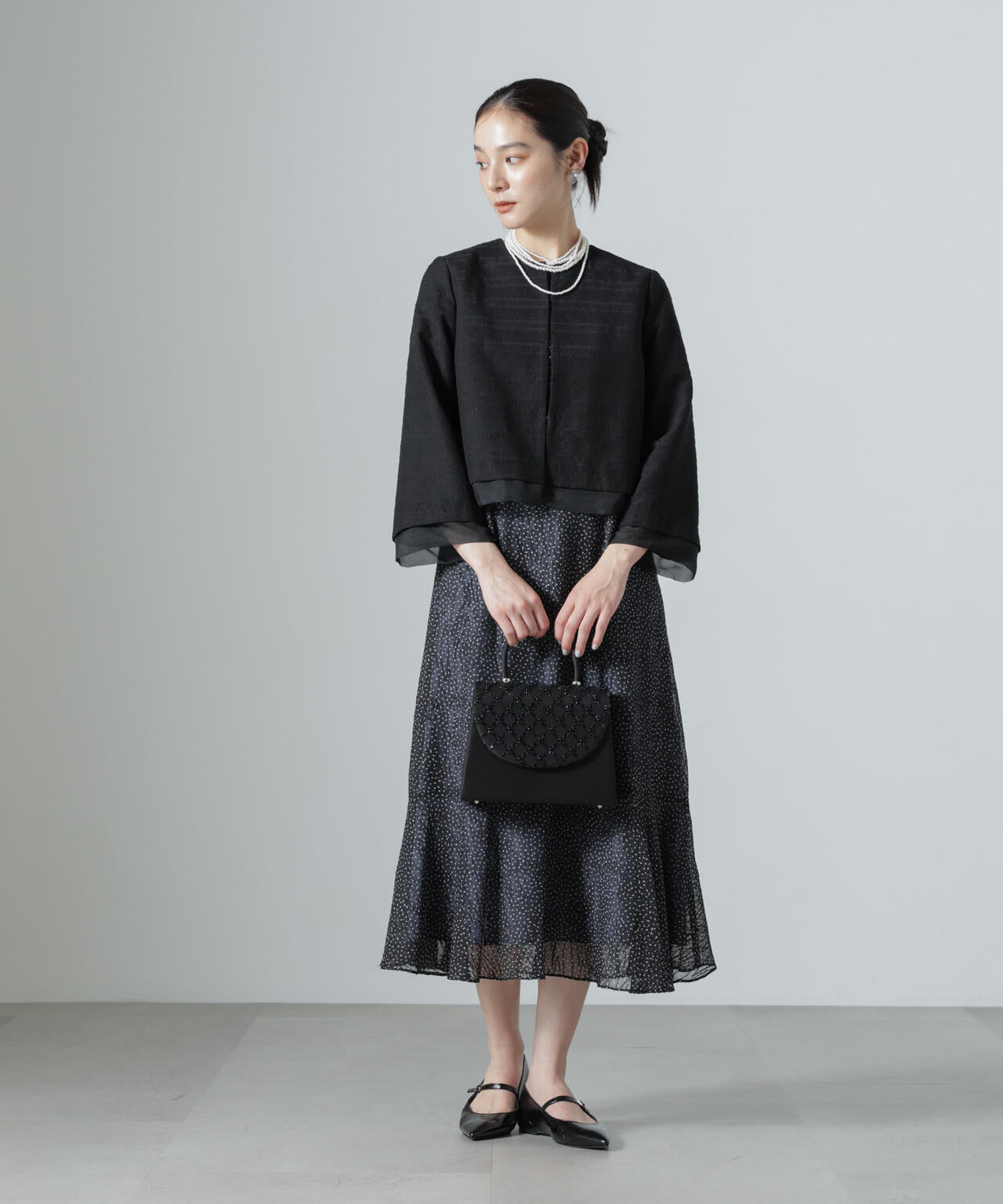 ビーズ刺繍ハンドバッグ