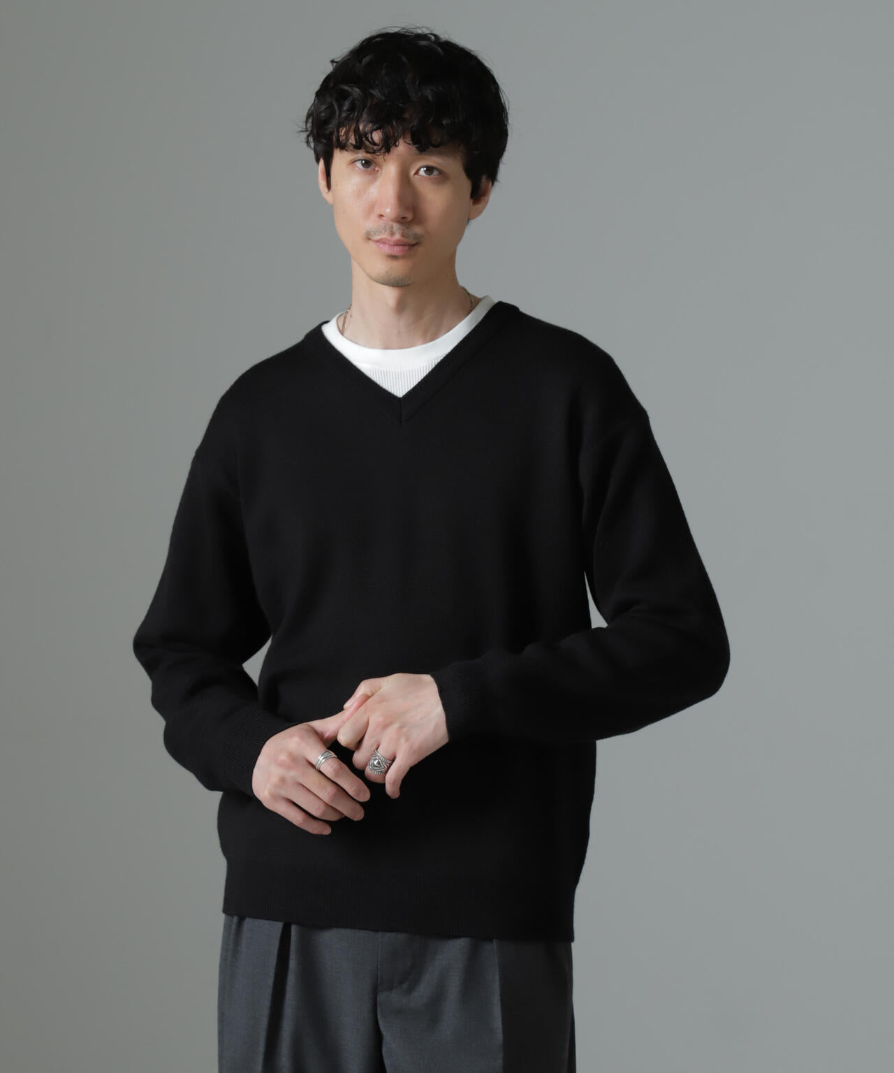 タスマニアミックス ミラノリブリラックスVネックニット