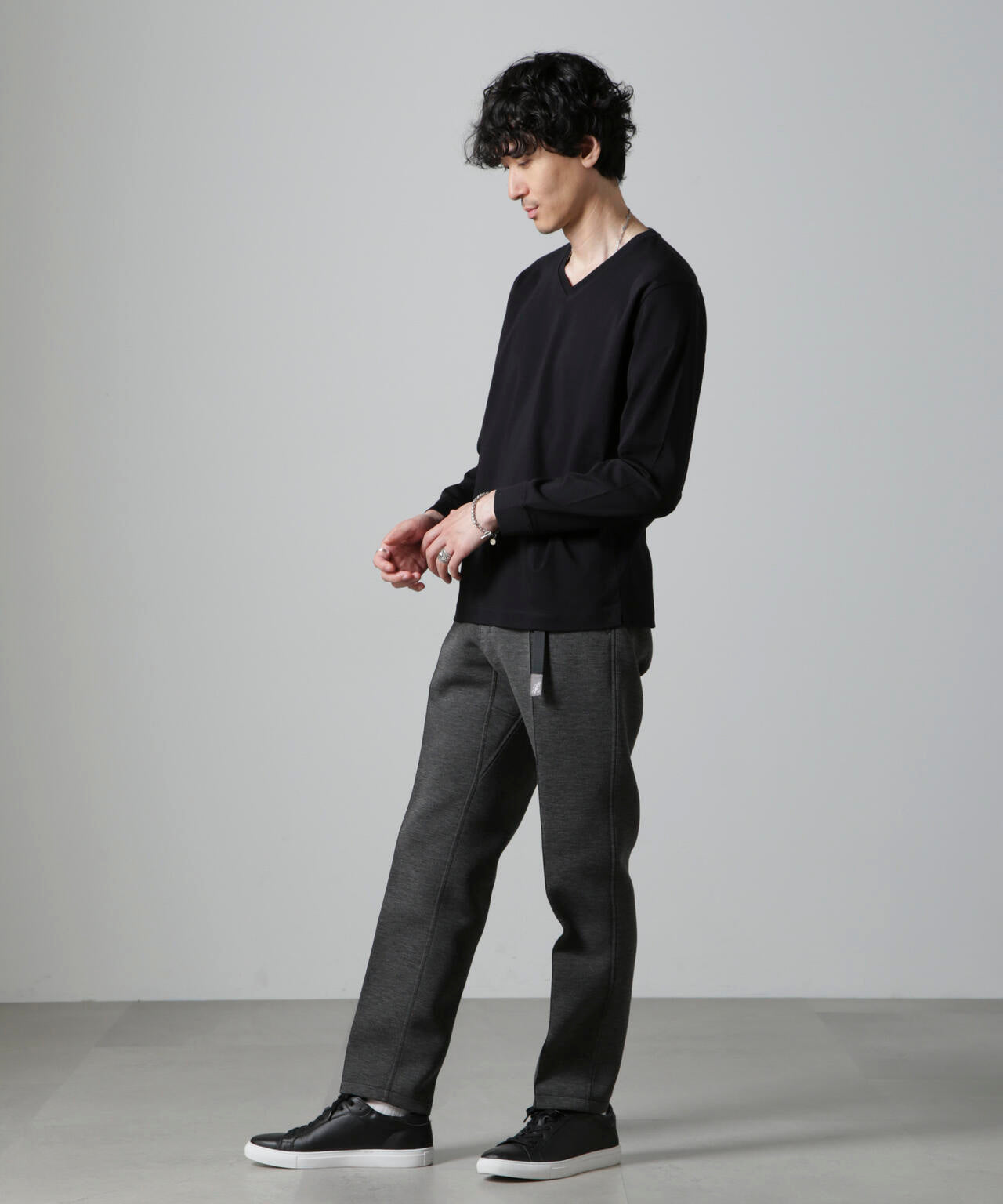 アンチスメルVネックTシャツ 長袖