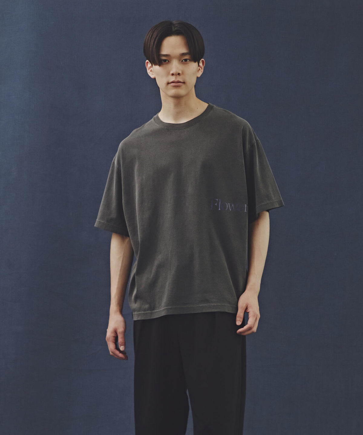 「Commonuse」ヴィンテージライク Flowers Tシャツ
