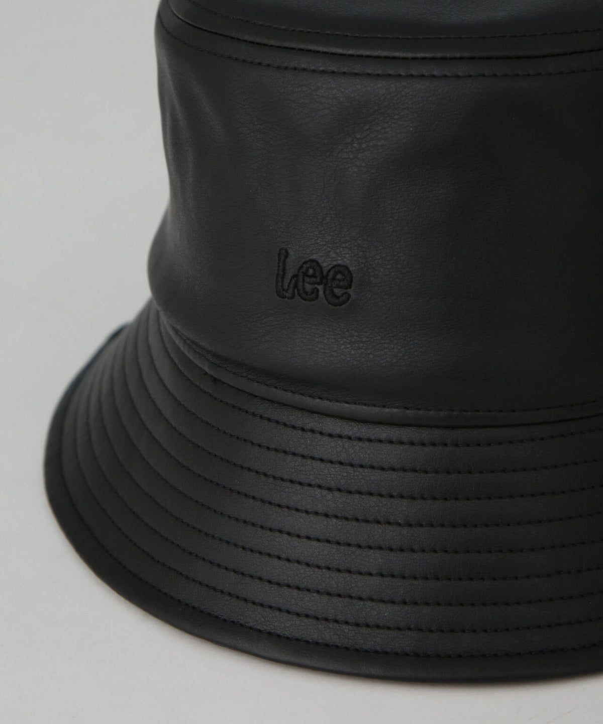 Lee/LE BUCKET FAUX LEATHER