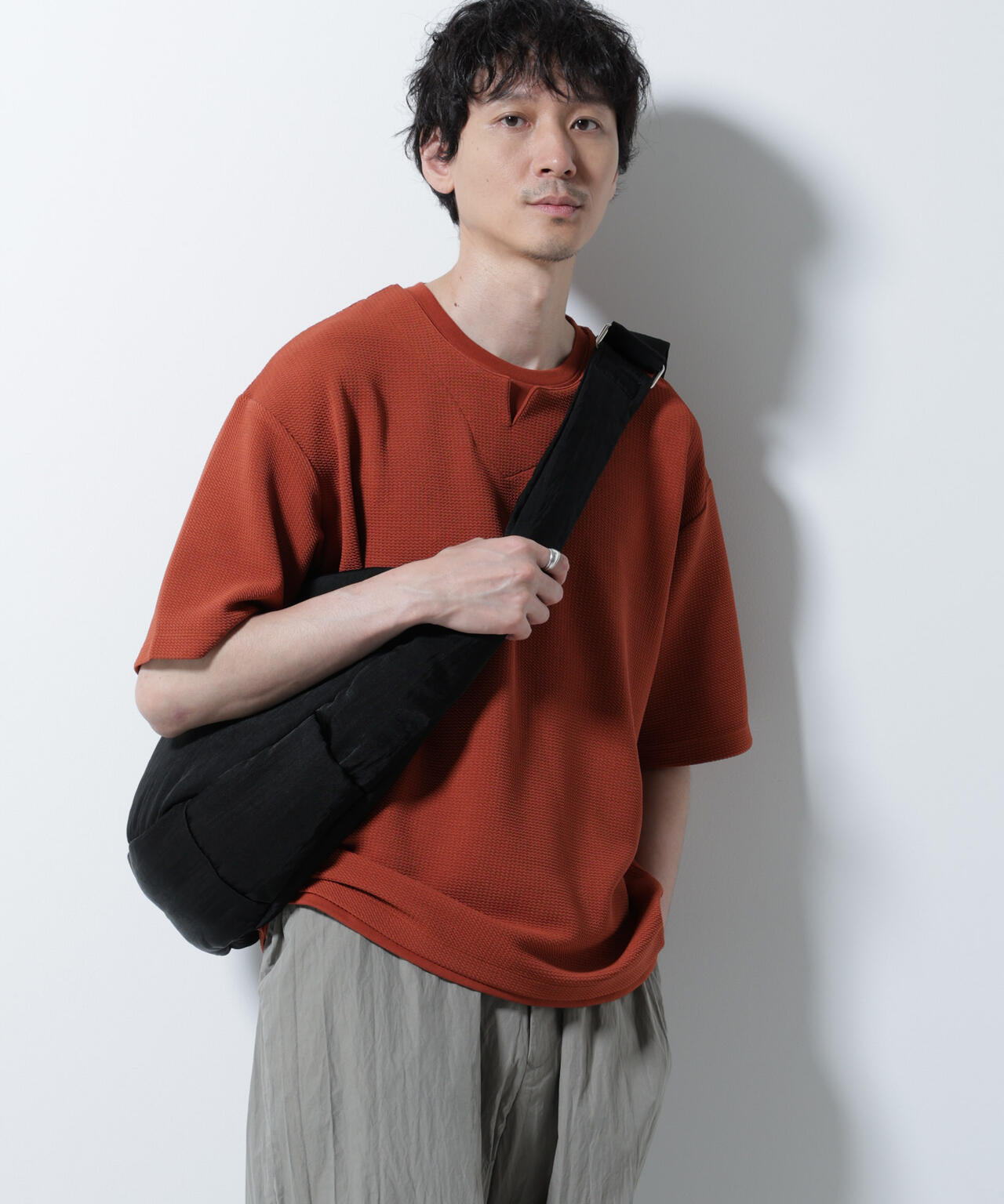 フェイクレイヤードキーネックTシャツ 半袖