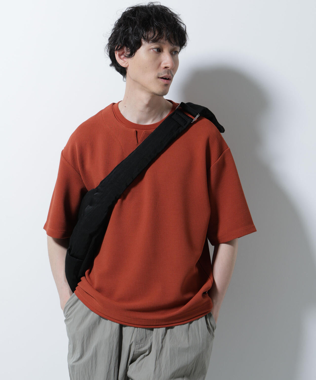 フェイクレイヤードキーネックTシャツ 半袖