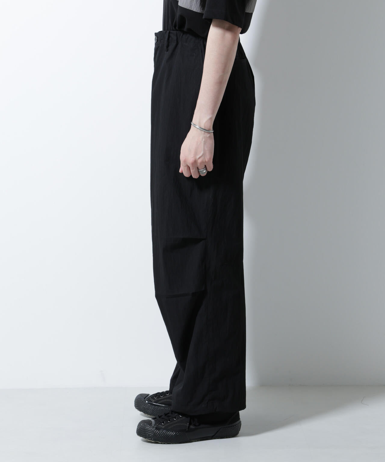 ライトウェイトバギーパンツ