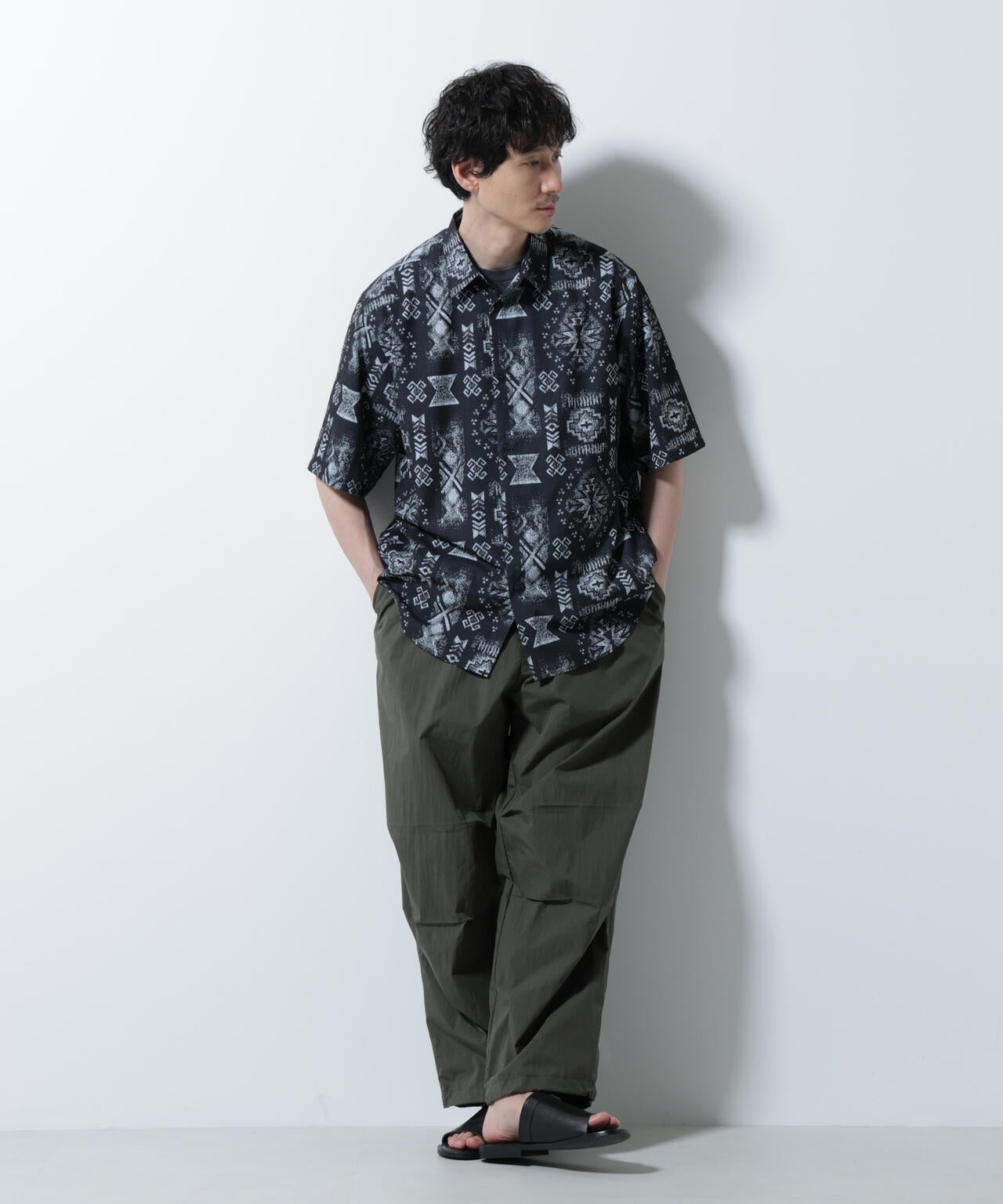 ライトウェイトバギーパンツ