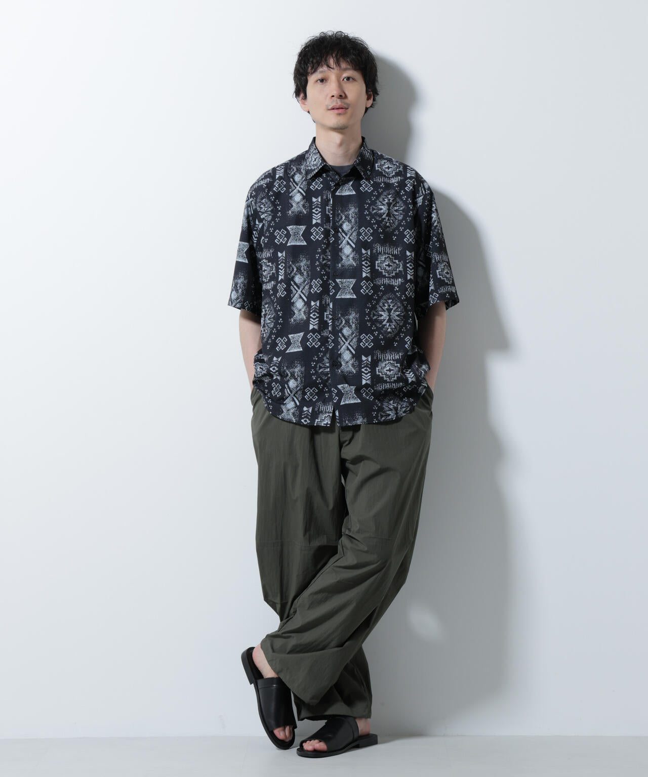 ライトウェイトバギーパンツ