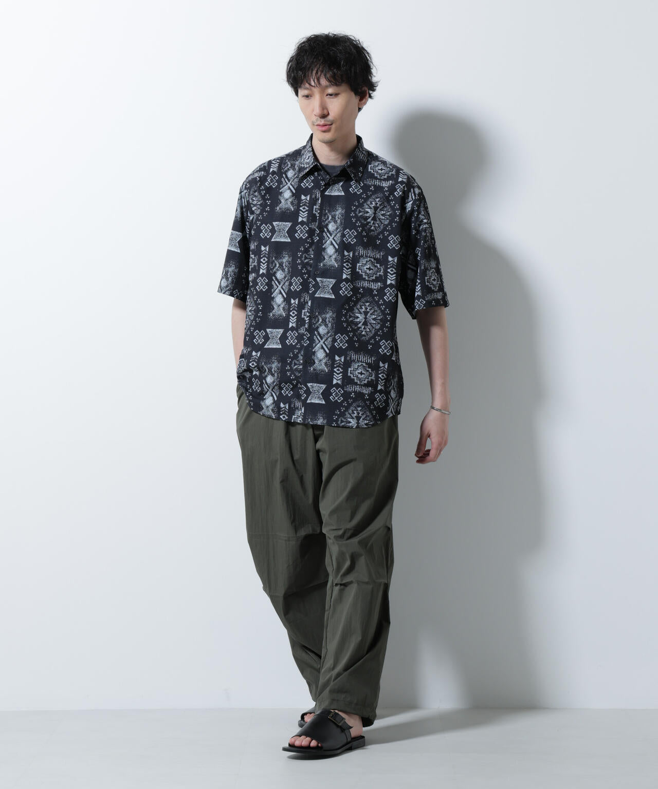 ライトウェイトバギーパンツ