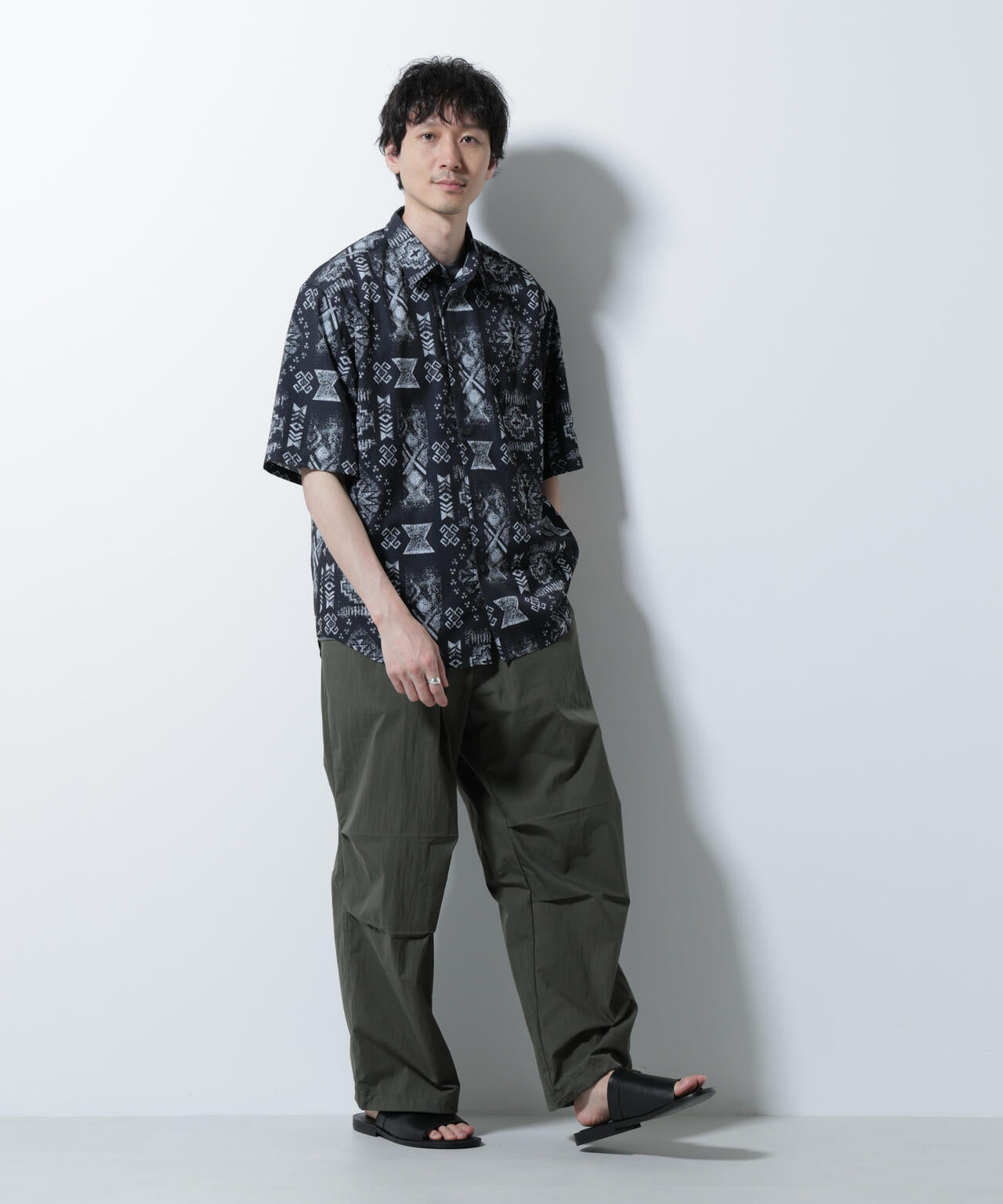 ライトウェイトバギーパンツ