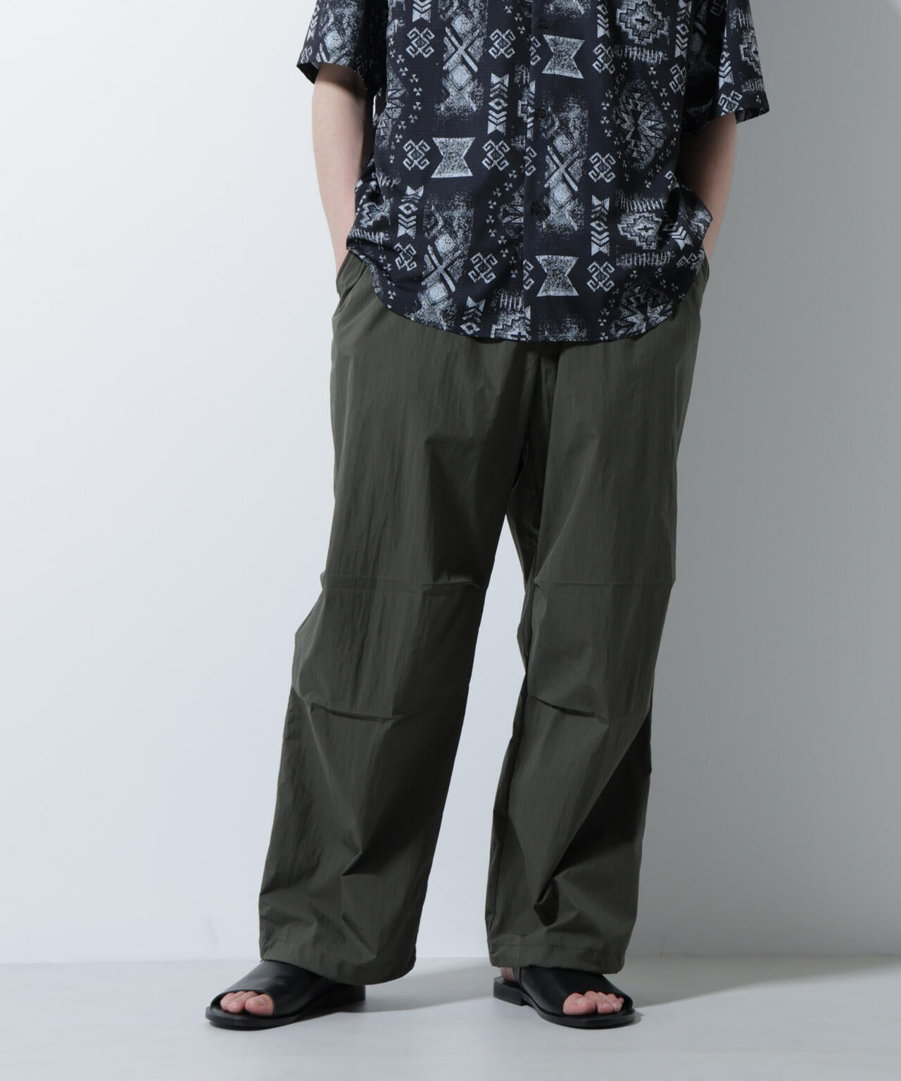 ライトウェイトバギーパンツ