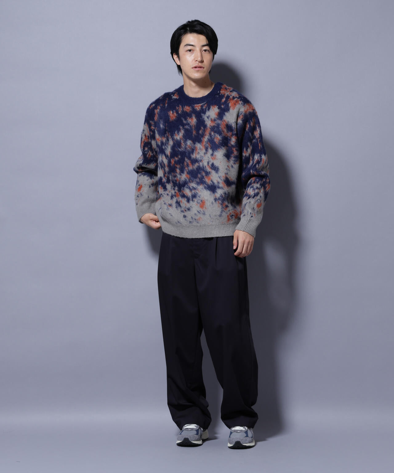 アート柄クルーネックニット2 ブライトカラー