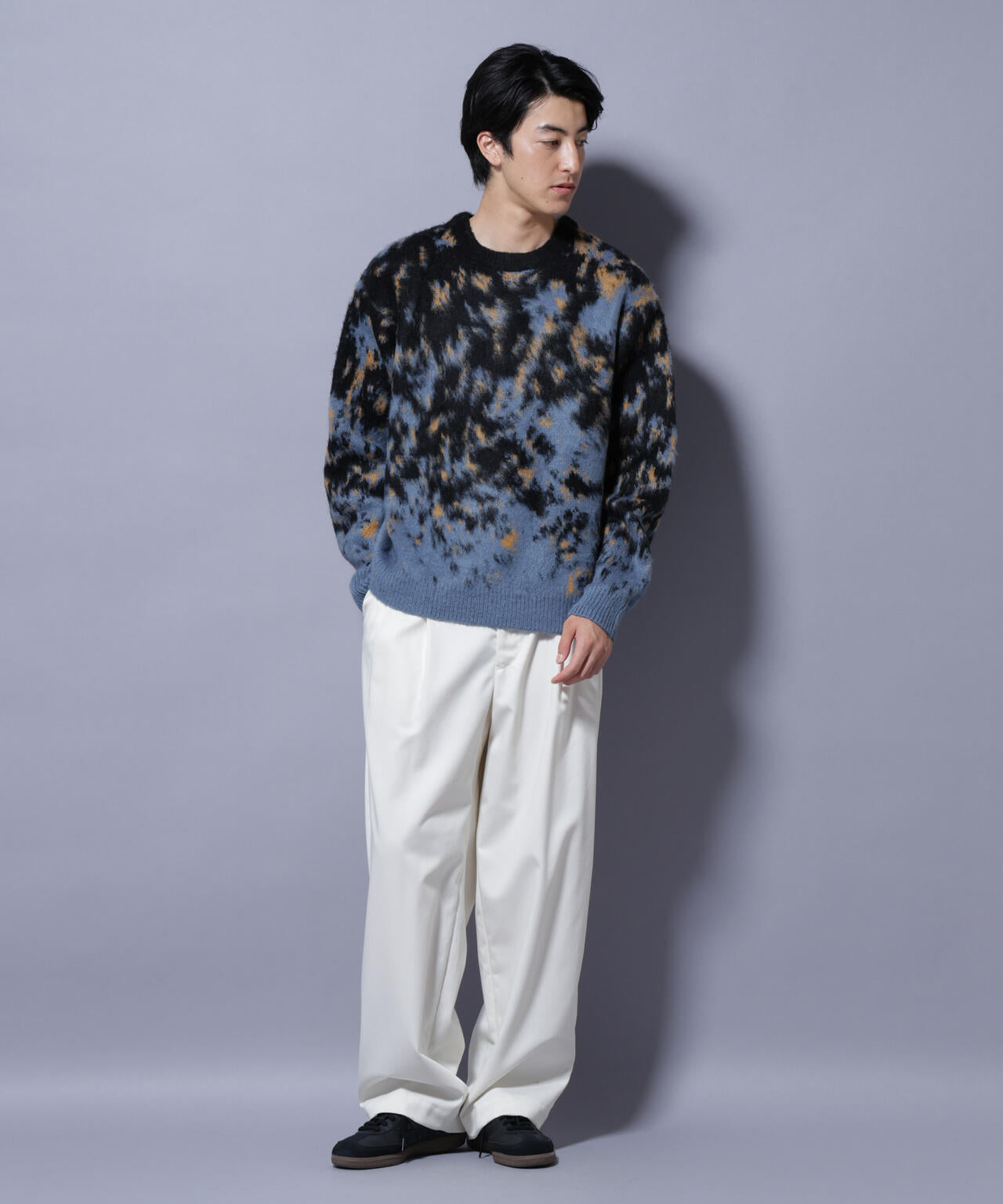 アート柄クルーネックニット2 ブライトカラー