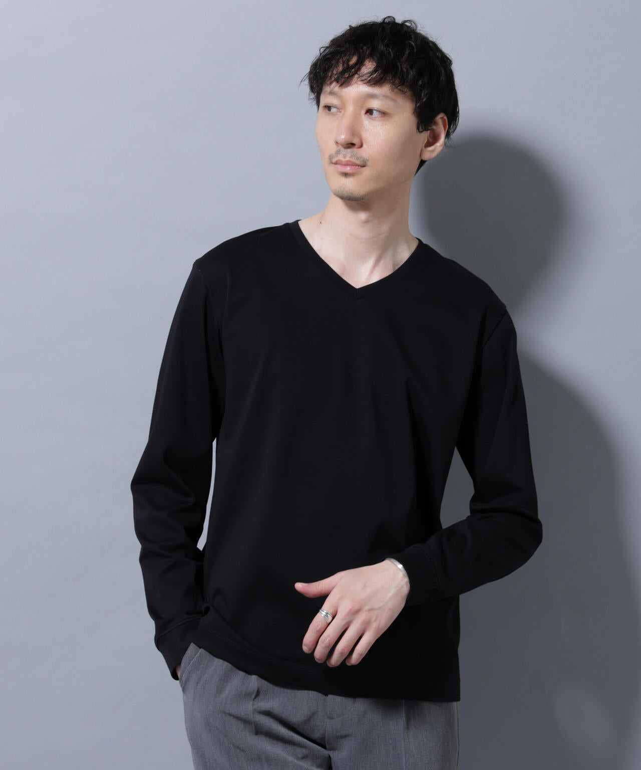 アンチスメルVネックTシャツ 長袖