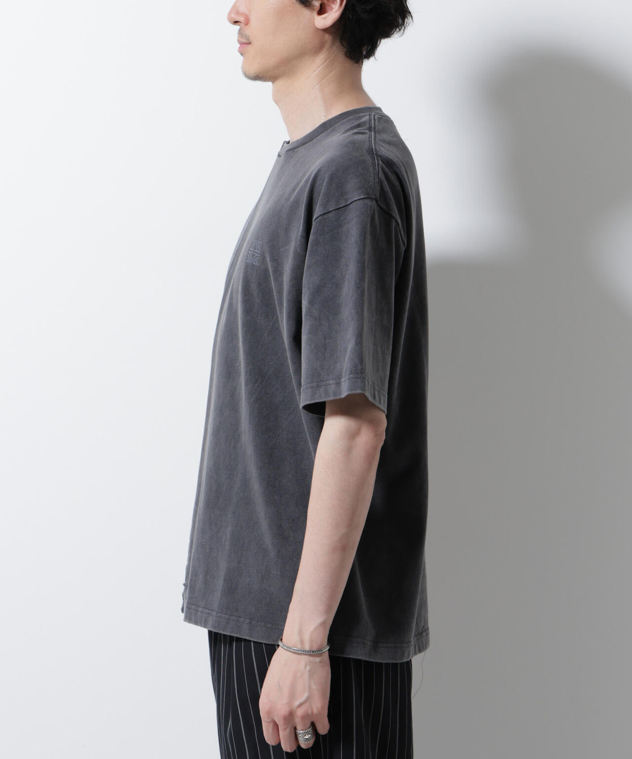 「A-C-Z」2トーンピグメントTシャツ 半袖