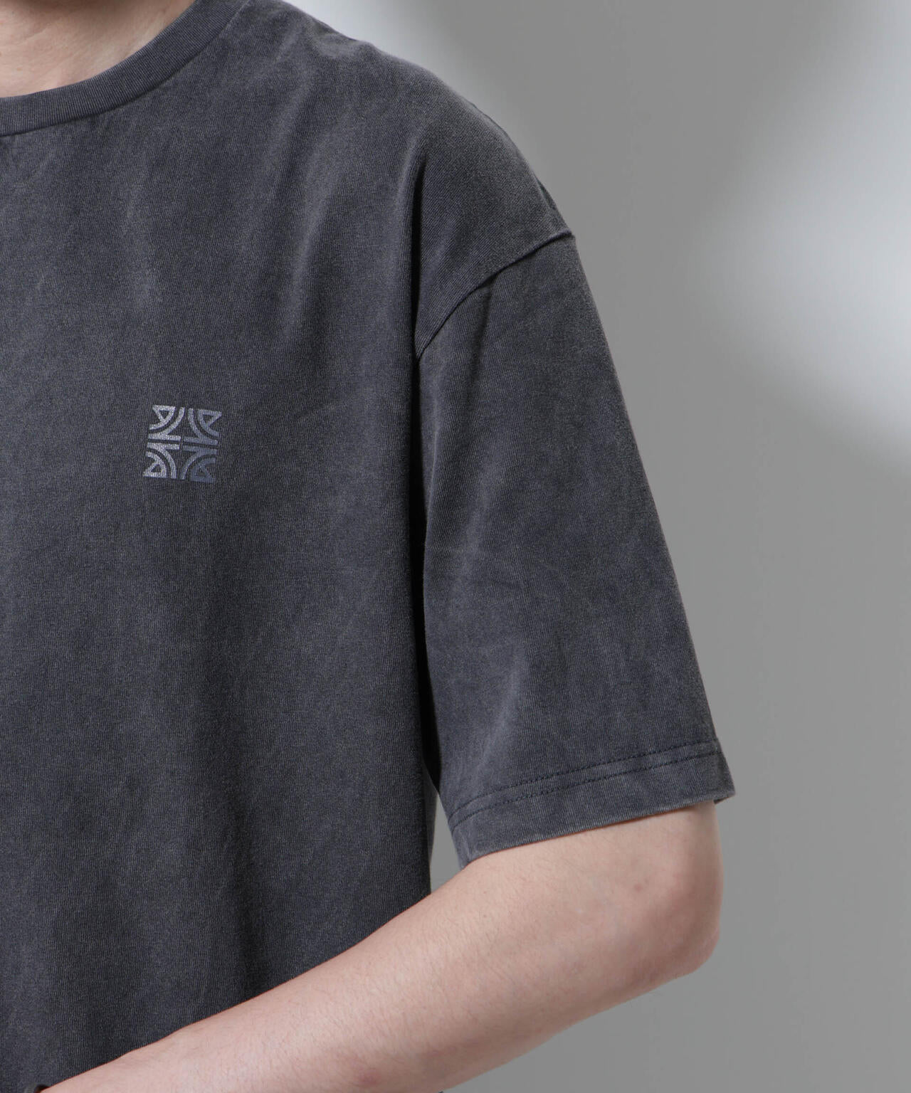 「A-C-Z」2トーンピグメントTシャツ 半袖