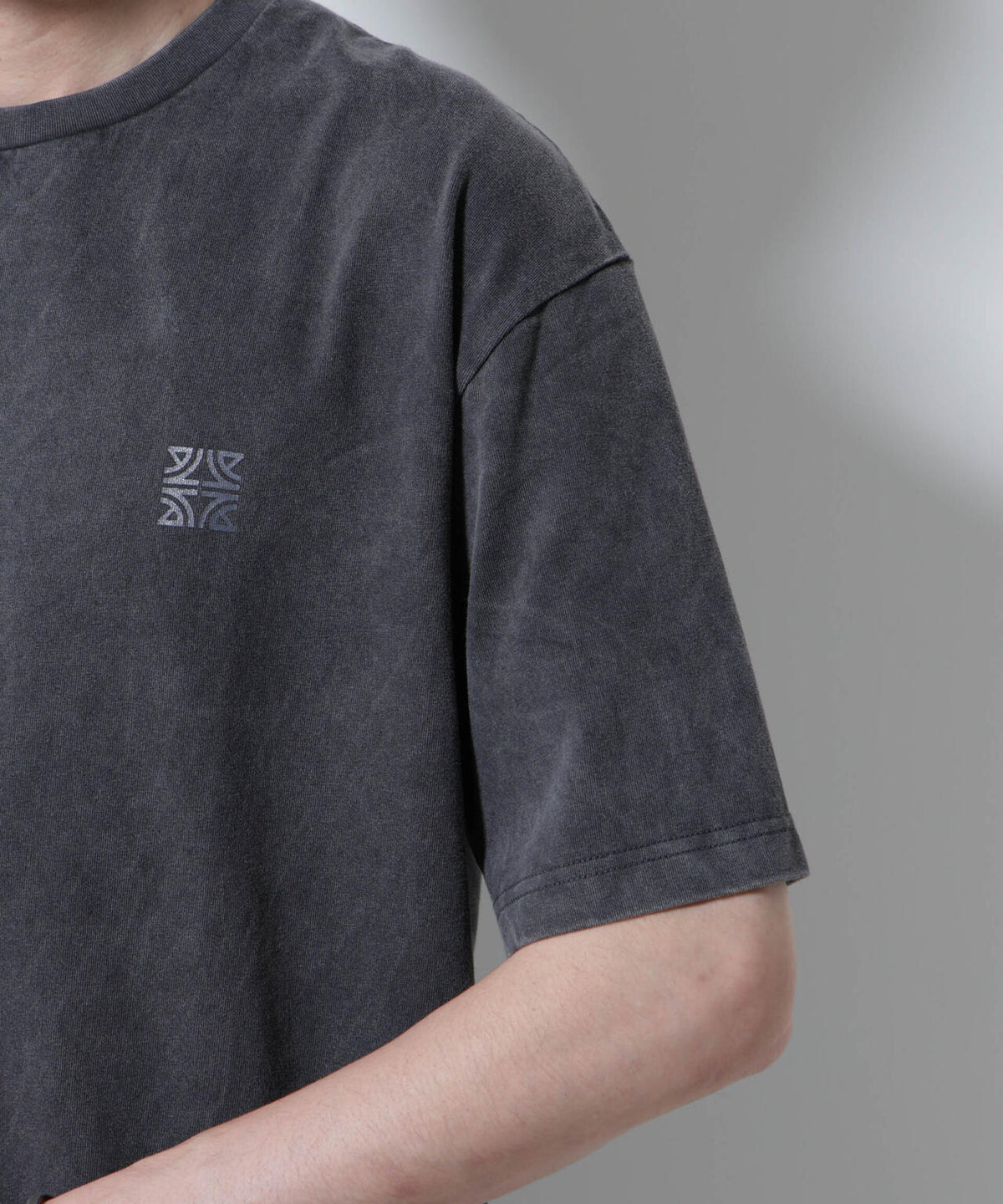 「A-C-Z」2トーンピグメントTシャツ 半袖