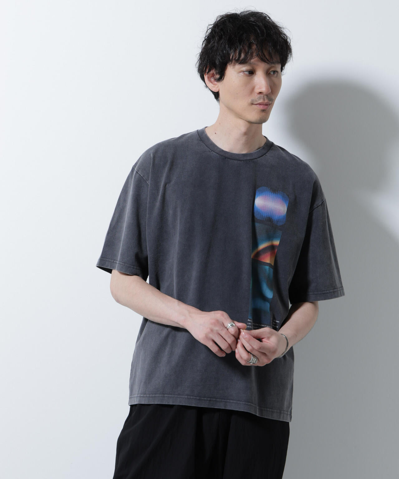 「A-C-Z」ピグメントグラフィックTシャツ 半袖