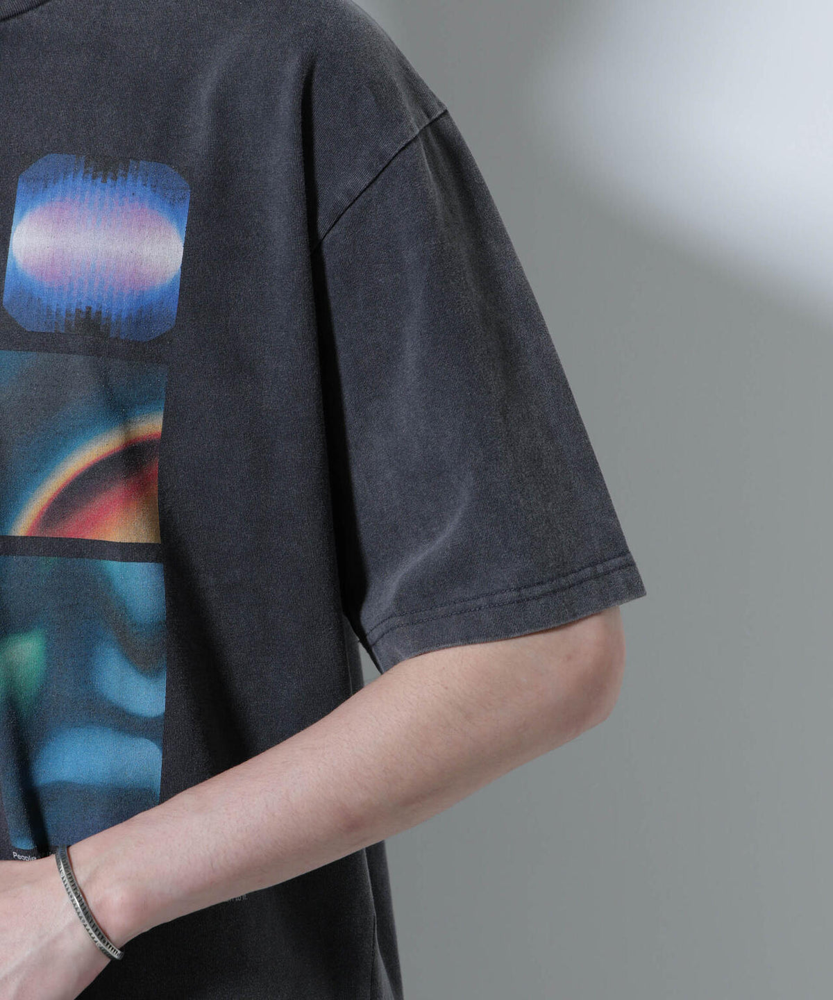 「A-C-Z」ピグメントグラフィックTシャツ 半袖