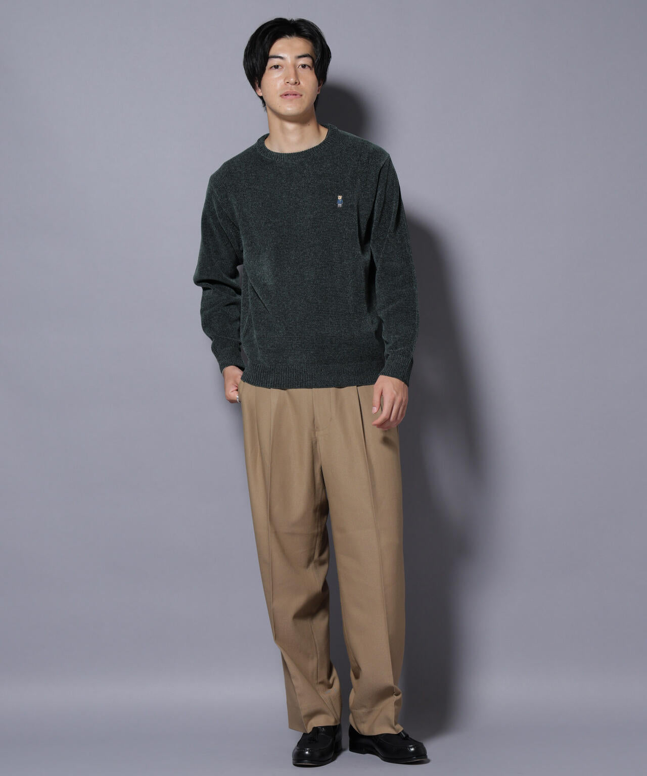 2タックテーパードスラックス