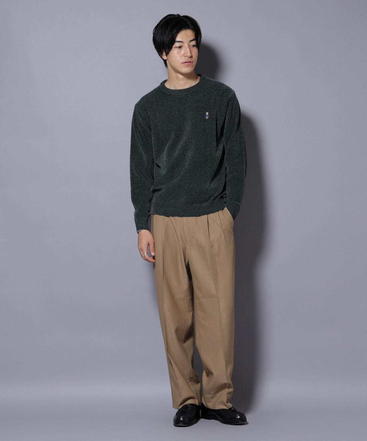 2タックテーパードスラックス