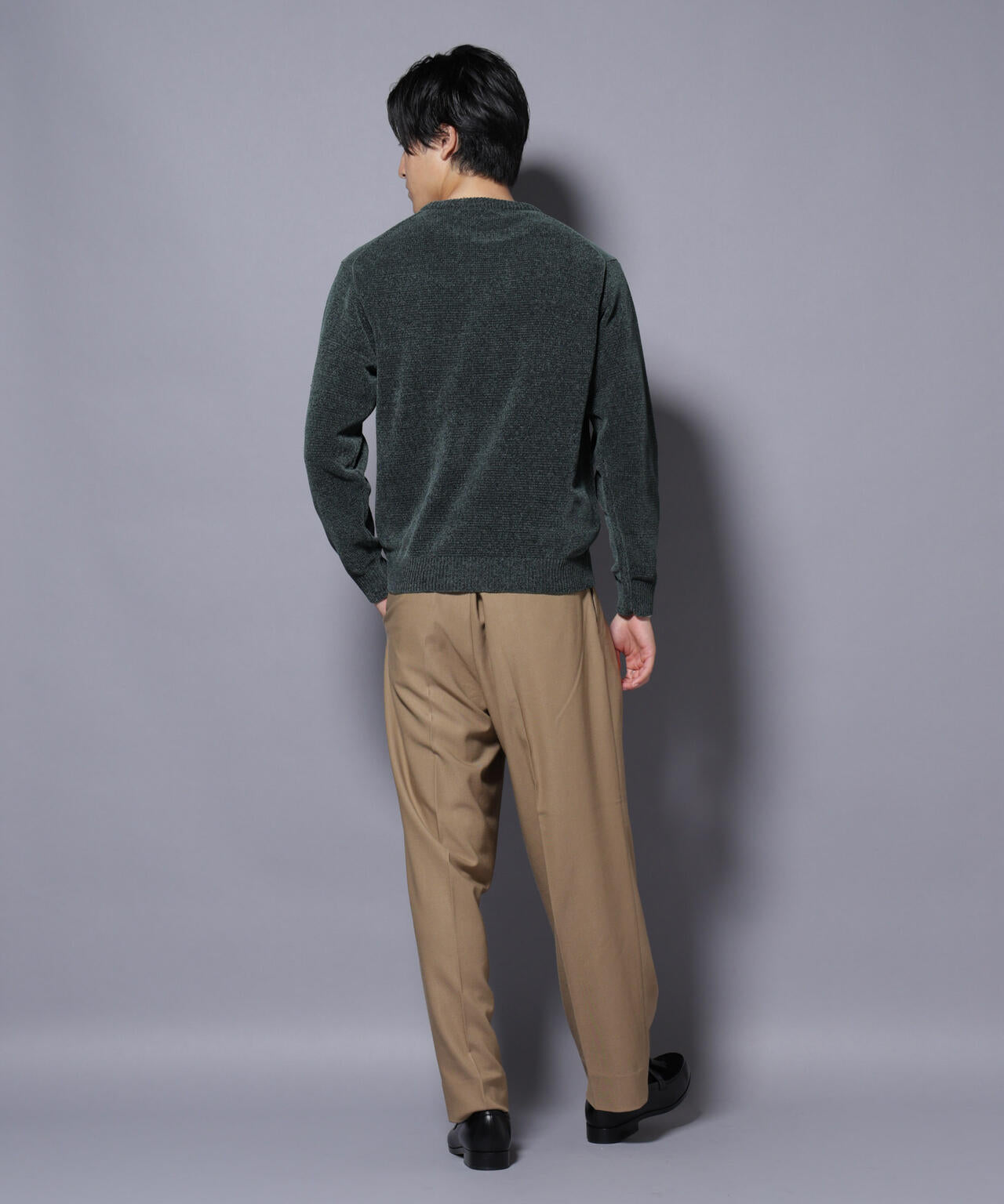 2タックテーパードスラックス