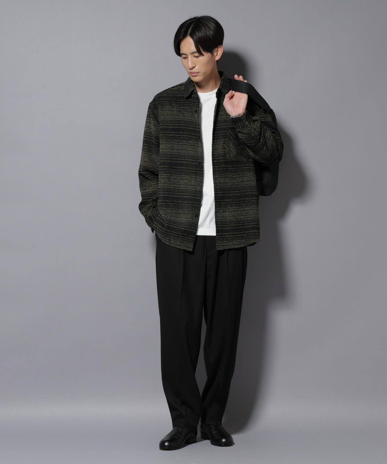 微起毛ワイド2タックテーパードパンツ