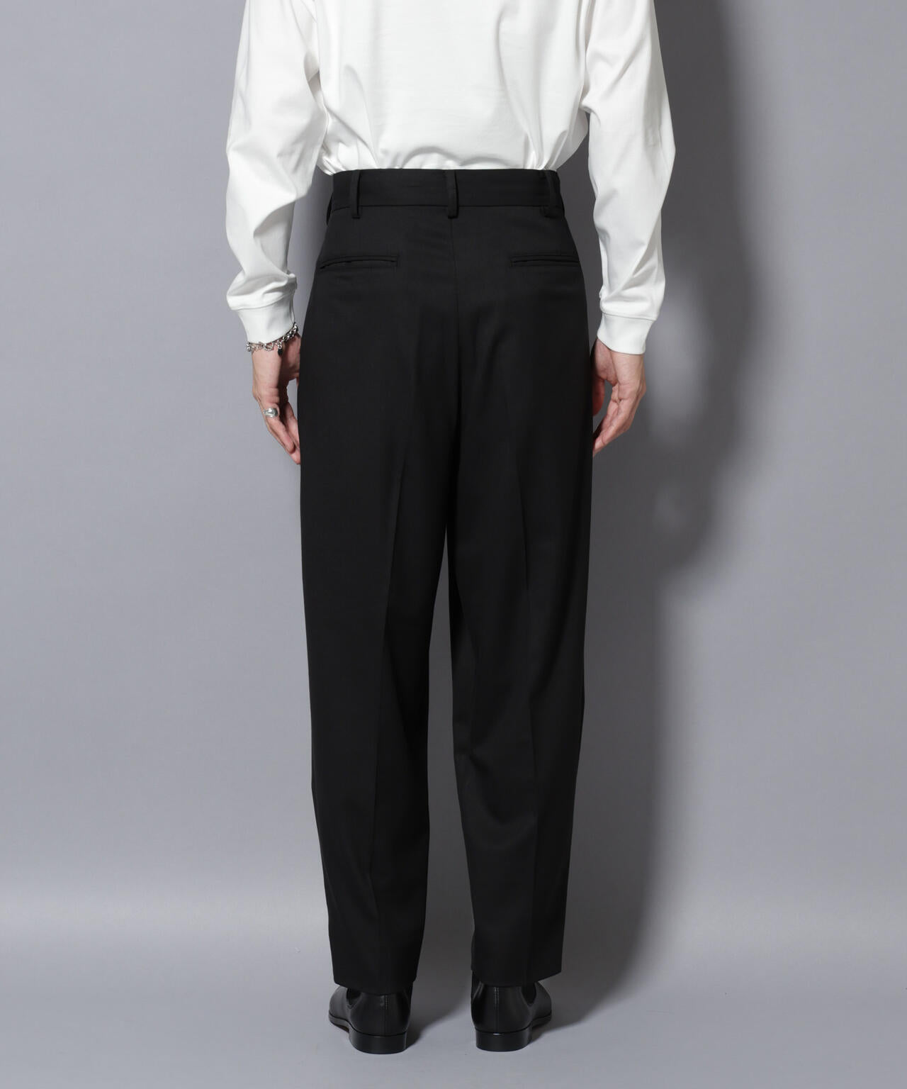 微起毛ワイド2タックテーパードパンツ