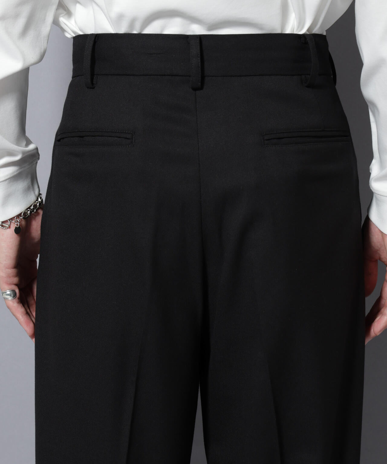 微起毛ワイド2タックテーパードパンツ